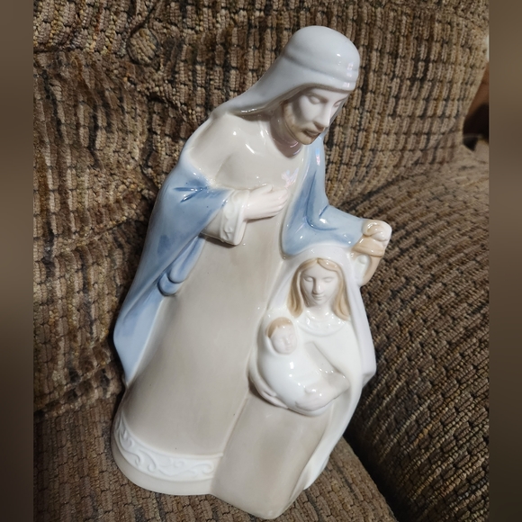 Nativity Scene Ceramic Figure Jesus Mary Joseph Glossy 10in Beautiful - Picture 9 of 9
